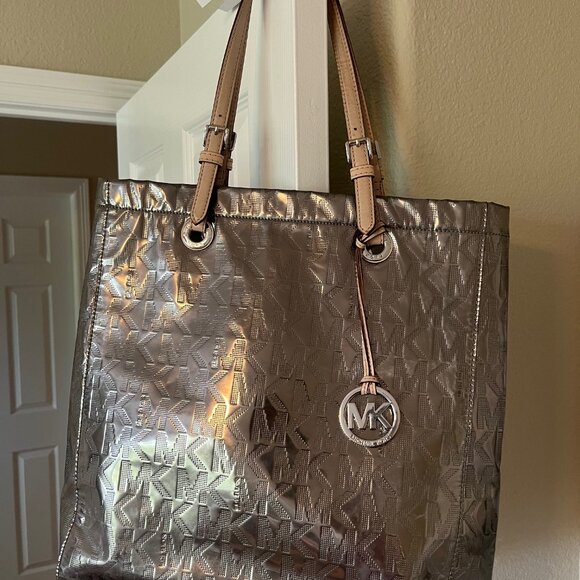 Michael Kors Tote - Picture 5 of 9